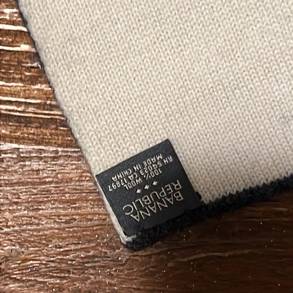 Banana Republic winter wool scarf